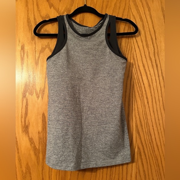 Lululemon Inspiration Tank - Size 6 - Picture 4 of 12